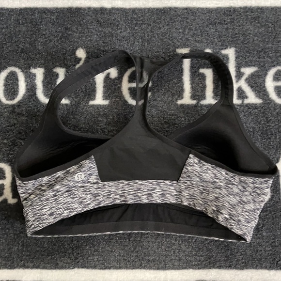 Lululemon speed up bra 8 - Picture 3 of 10